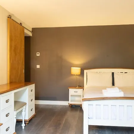 아파트 Guestready - Charming Retreat In *